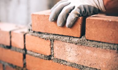 construction d’une maison clé sur porte